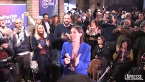 Pd, Schlein canta Bella Ciao