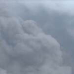 Indonesia, vulcano Semeru in eruzione