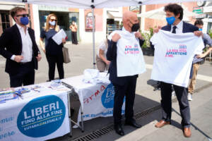 Roma, raccolta firme per il referendum sull'eutanasia legale