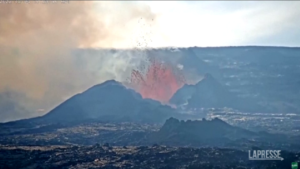 Hawaii, l’eruzione del vulcano Mauna Loa