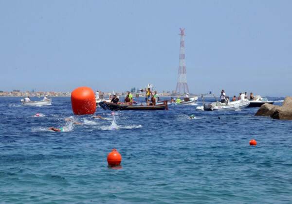 Nuoto, 50esima Traversata dello Stretto di Messina