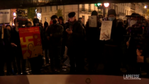 Londra, protesta contro restrizioni anti-Covid in Cina