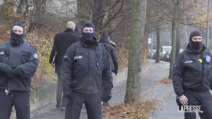 Germania, maxi-operazione contro estremisti destra: 25 arresti