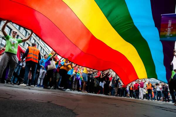 Belgio: manifestazione Pride Parade a Bruxelles