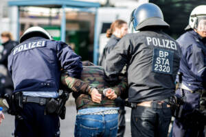 Germania, blitz contro estremisti destra: 25 arresti