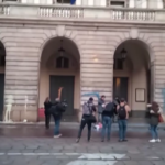 Milano, blitz attivisti clima: vernice contro La Scala
