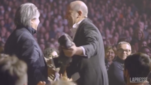 Ravenna, Checco Zalone imita Riccardo Muti: il maestro lo applaude in pubblico