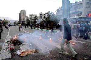 MANIFESTAZIONE, SCONTRI A TEHERAN