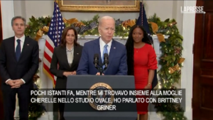 Griner, Biden: “Ho parlato con lei, è in volo verso casa”