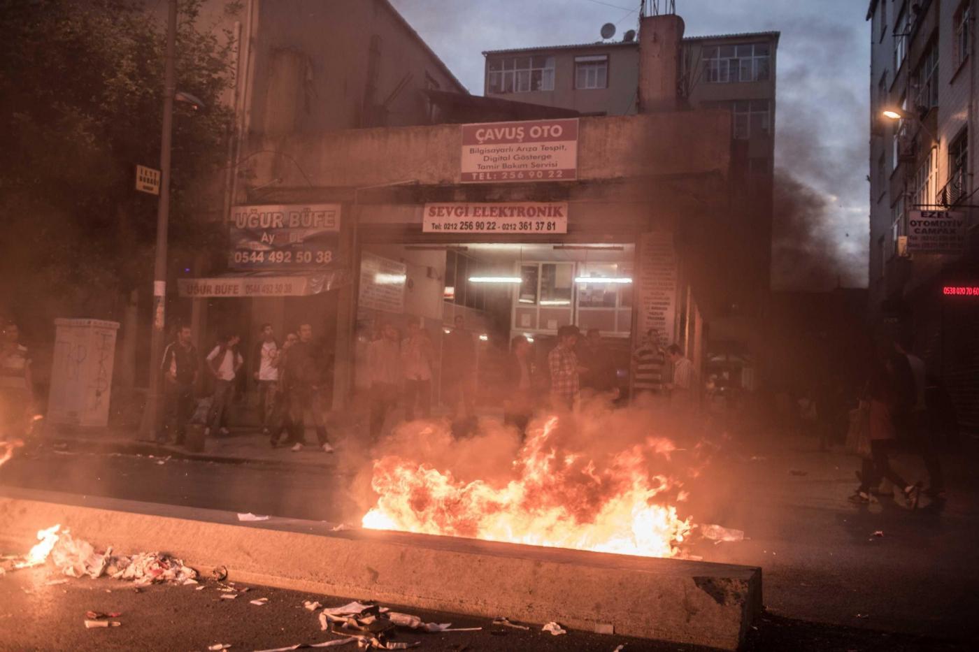 Istanbul, hotel di lusso in fiamme Istanbul, hotel di lusso in fiamme