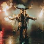 Trentino, sassi e calci contro i Krampus a Levico