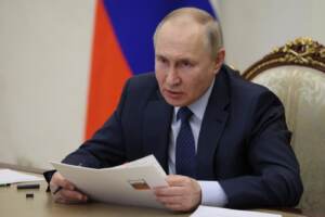 Il Presidente russo Vladimir Putin in videoconferenza da Mosca