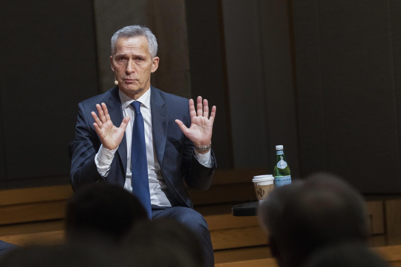 Ucraina, Stoltenberg: “Rischio conflitto Nato-Russia”