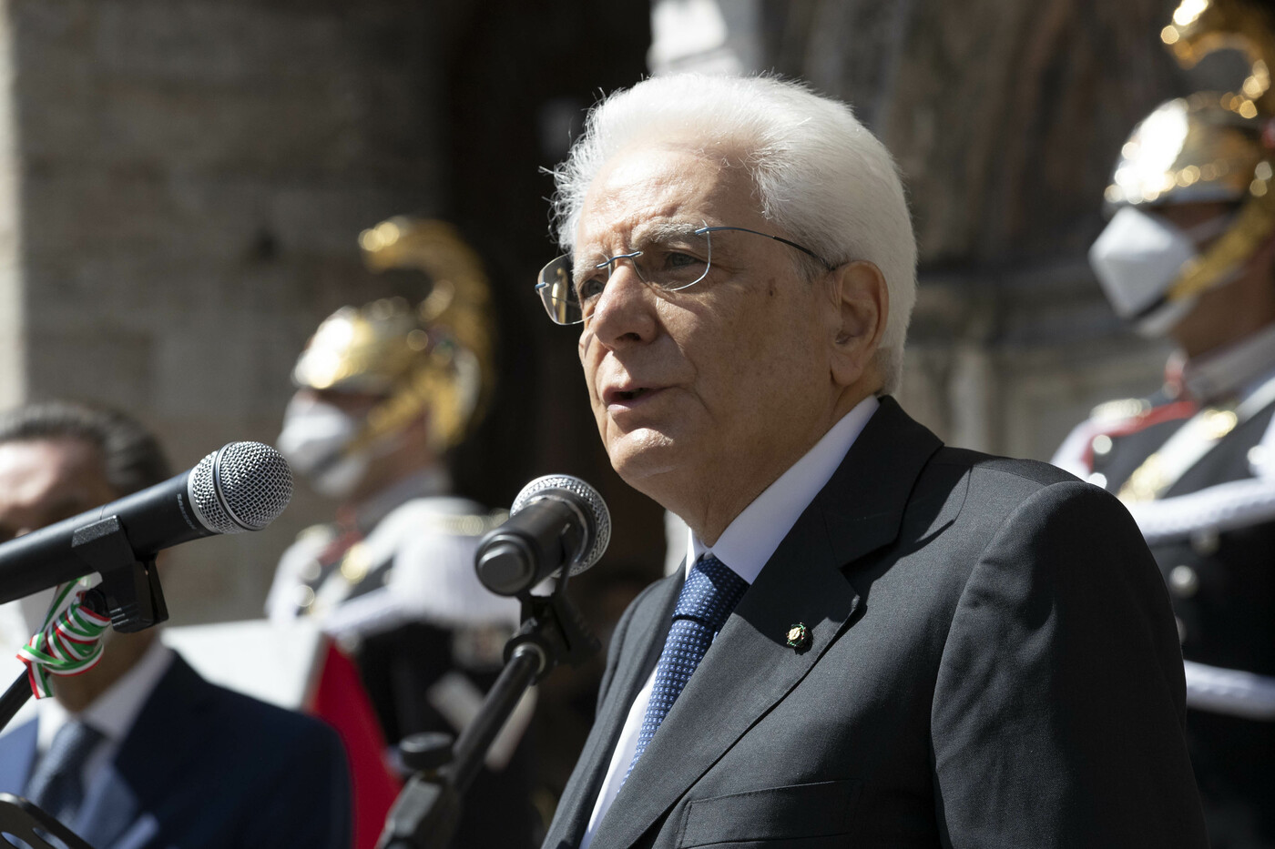 Mattarella, capo dello Stato è positivo al Covid Mattarella, capo dello Stato è positivo al Covid