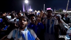 Qatar 2022, la festa dei tifosi argentini