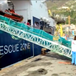 Migranti, al via le operazioni di sbarco della Geo Barents