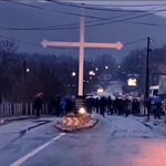 Kosovo, notte di violenza: serbi bloccano le strade