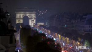 Qatar 2022, fuochi d’artificio a Parigi