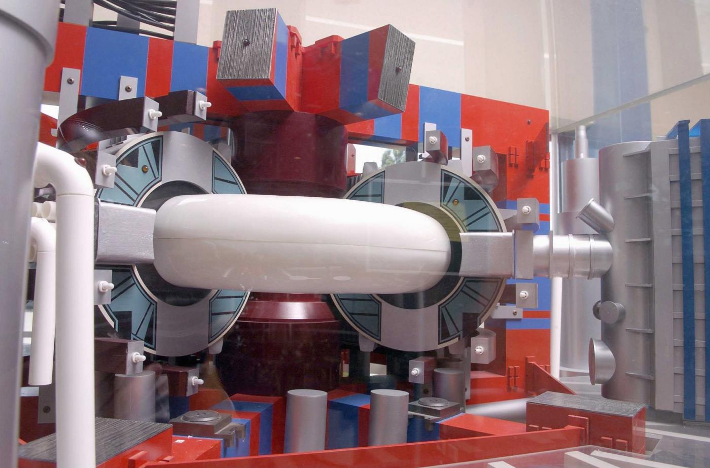 Fusione nucleare, speranza per energia pulita: ecco cos’è