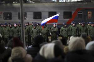 Guerra Ucraina, soldati alla stazione di Tyumen