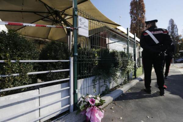 Strage in un bar durante una riunione di condominio a Fidene