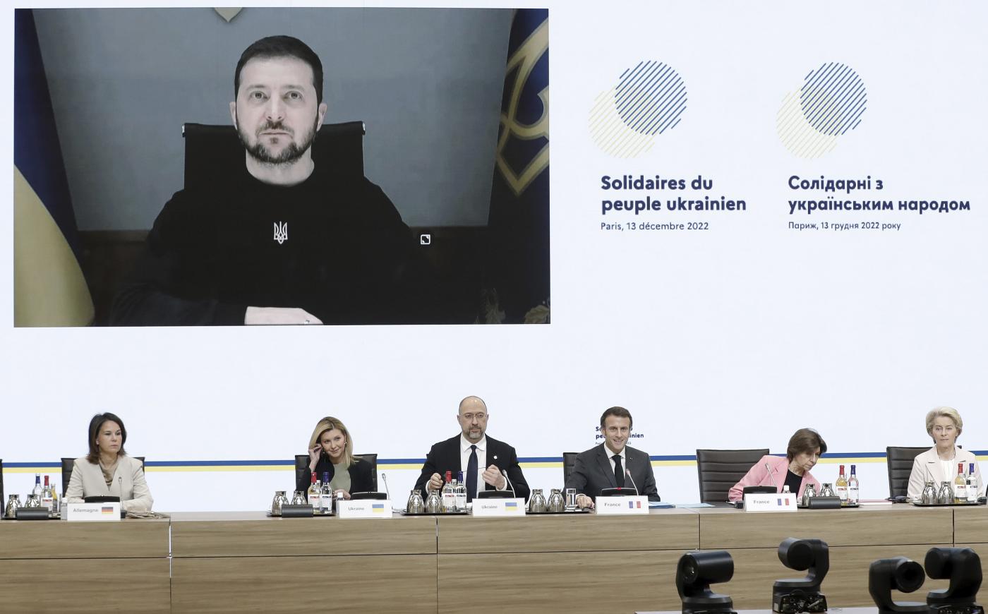 Ucraina, Conferenza Parigi: promessi 400 mln di aiuti a Kiev