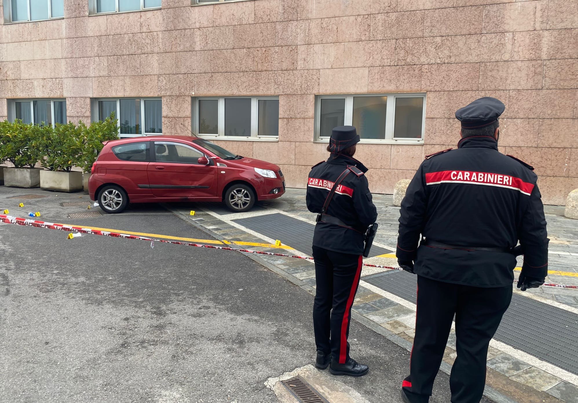 Milano, medico aggredito con machete al Policlinico Milano, medico aggredito con machete al Policlinico