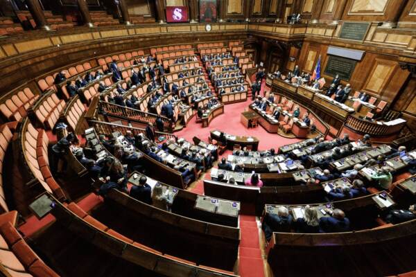 Ucraina, governo approva risoluzioni Pd e Azione-Iv