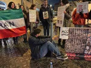 Iran, protesta a Roma contro esecuzioni