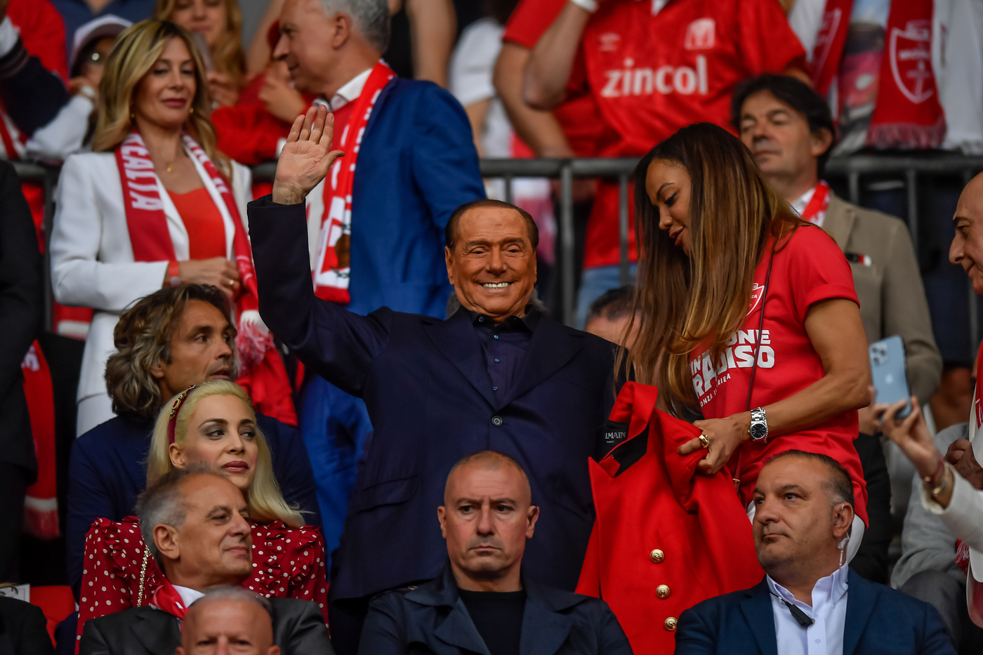Berlusconi al Monza: “Se vincete vi porto un pullman di tr…”