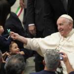 Ucraina, Mosca: “Scuse da Vaticano per frase ceceni”