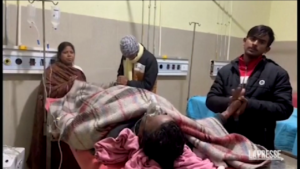 India, bevono liquore contaminato: 31 morti