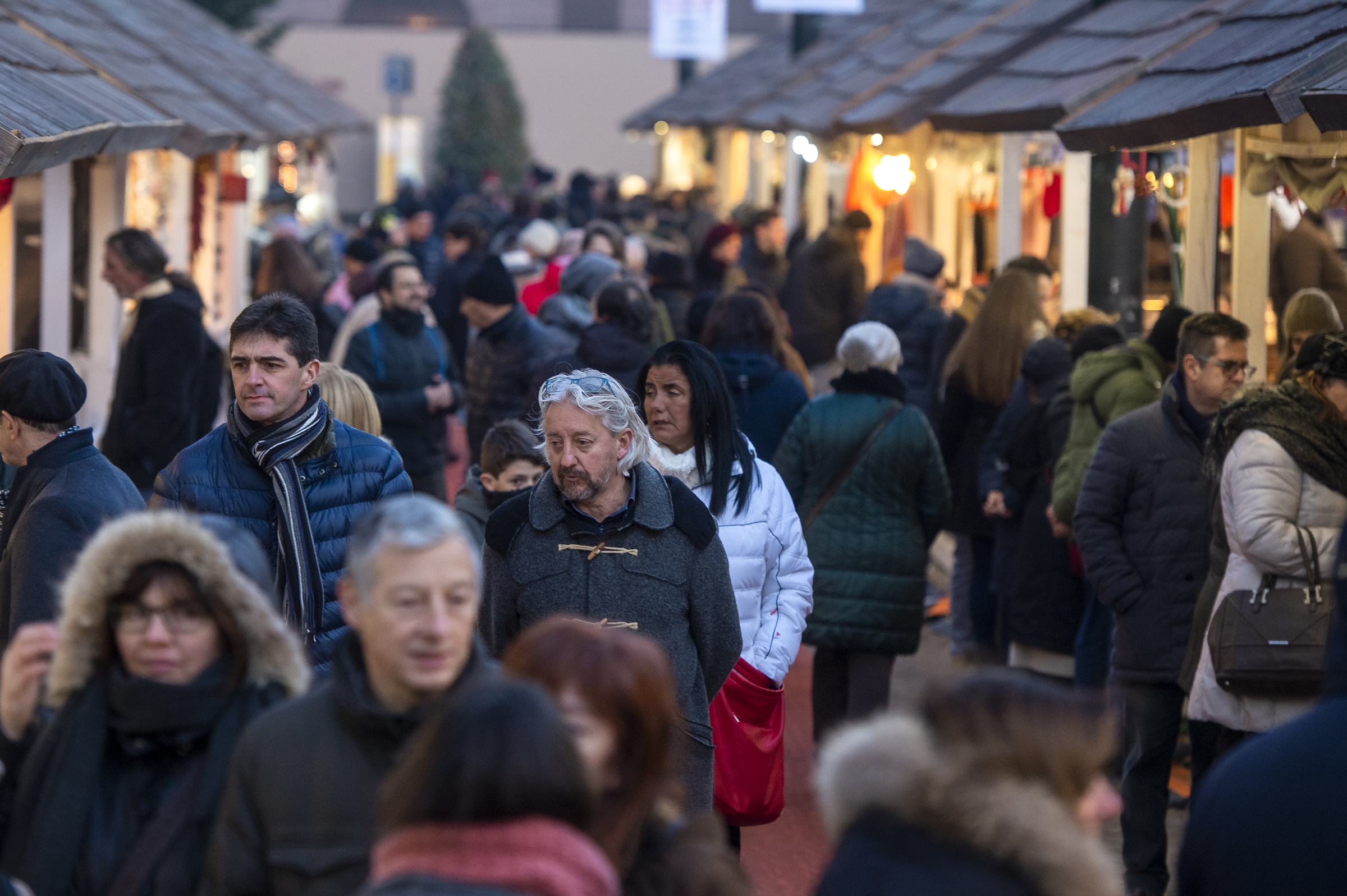 Istat, 700 mila morti nel 2021: impatto Covid Istat, 700 mila morti nel 2021: impatto Covid