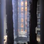 Berlino, esplode acquario gigante: i resti dell’Aqua Dom