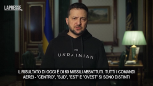Ucraina, Zelensky: “Russia ha missili per altri attacchi”