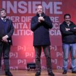 Manovra, Pd in piazza contro legge bilancio