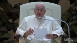 Papa: “Firmate dimissioni in caso di malattia”