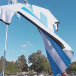 Qatar 2022, in Argentina una maglia gigante onora Messi