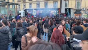 Napoli, street parade contro il decreto anti rave