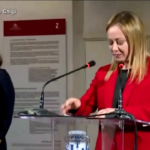 Meloni, le lacrime della premier al Museo Ebraico