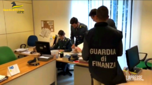 Bologna, frode carburanti: evase accise per 9 milioni