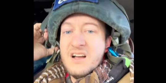 Ucraina, giornalista italiano Locatelli ferito a Kherson Ucraina, giornalista italiano Locatelli ferito a Kherson