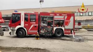 Lodi, maxi incendio: 19 feriti