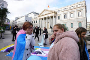 Spagna, approvata legge per diritti persone transgender