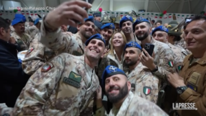 Iraq, Meloni a Erbil: selfie con i soldati italiani