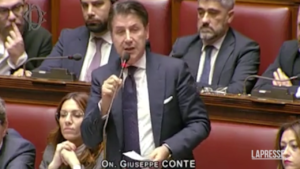 Manovra, Conte alla Camera: “Siete ‘proni’ a falchi Bruxelles”
