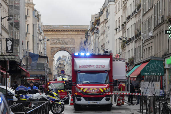 Parigi, spari in strada: vittime e un fermo