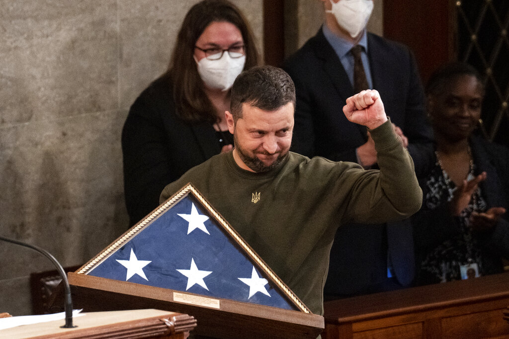 Ucraina, Zelensky: “All’estero solo per accelerare vittoria”
