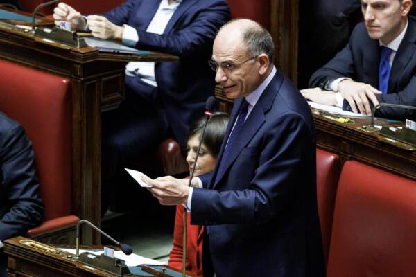 Camera dei deputati - Comunicazioni di Giorgia Meloni sul prossimo Consiglio Europeo