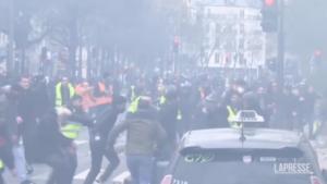 Parigi, attacco a curdi: ancora tafferugli